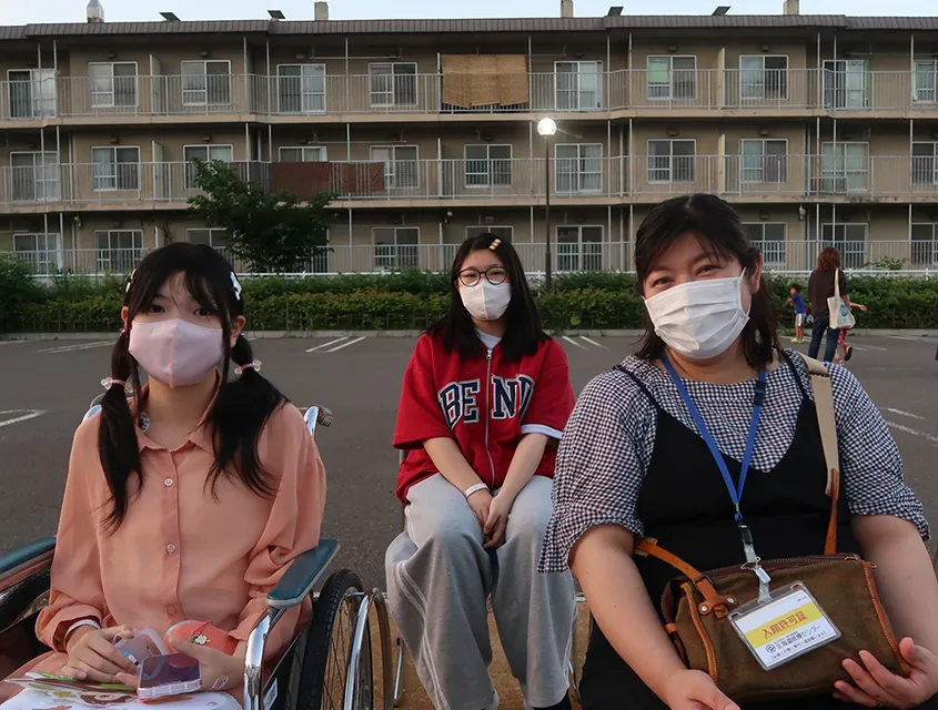 花火を待つ患者さん3